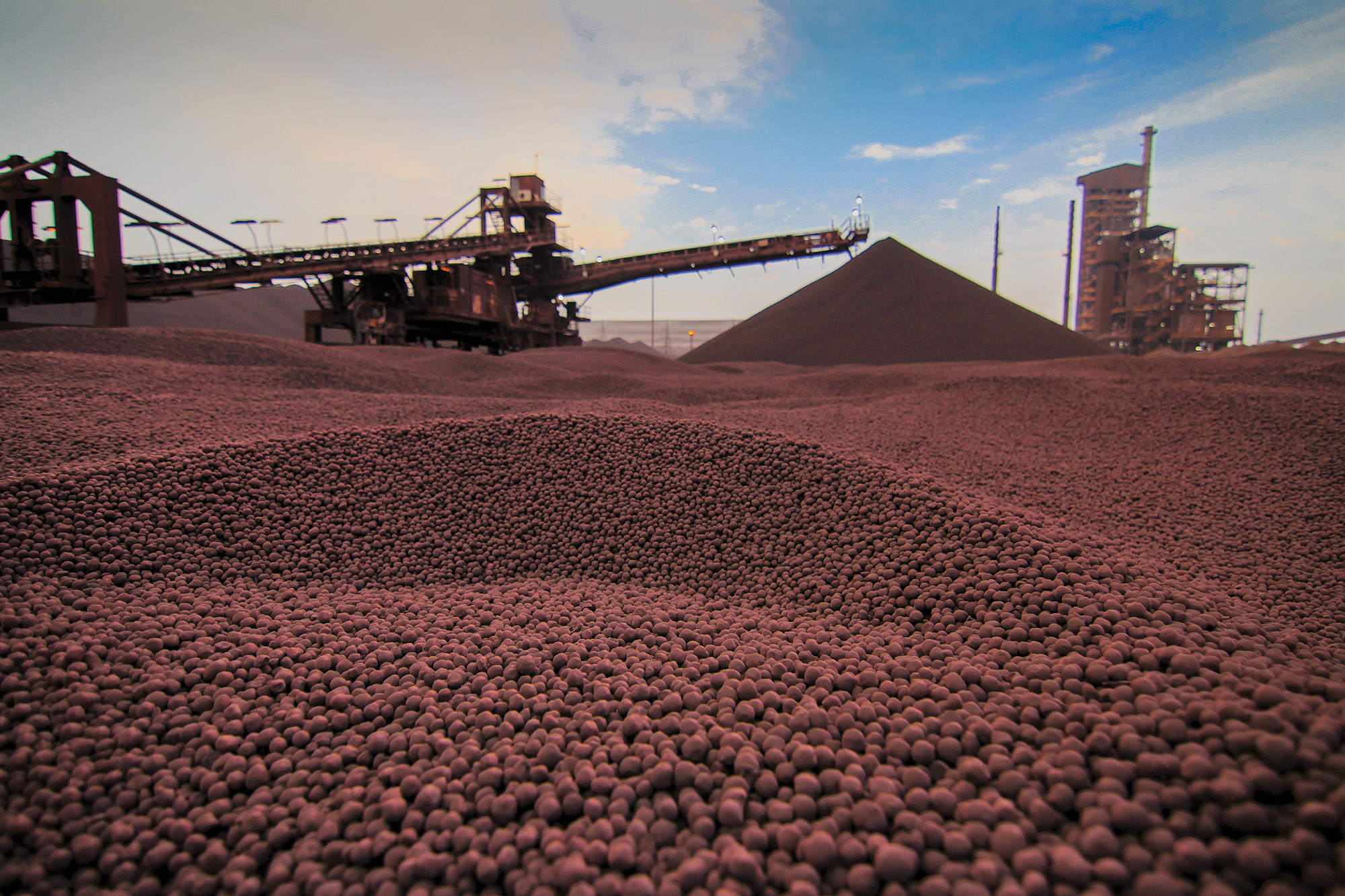 Iron ore prices increased by 4.2% over the past week