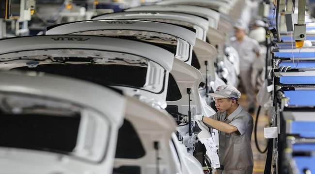 China's industrial engine gathers speed