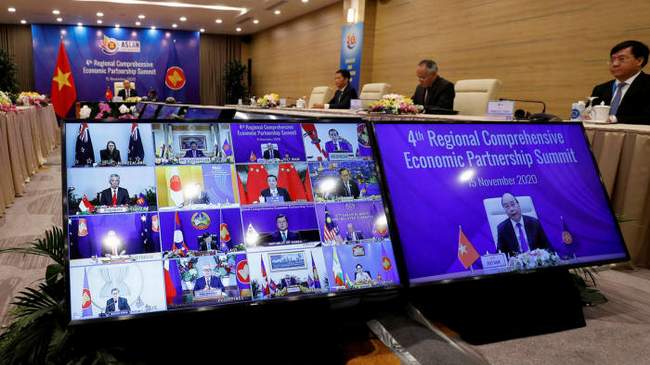Asia-Pacific countries sign one of the largest free trade deals in history