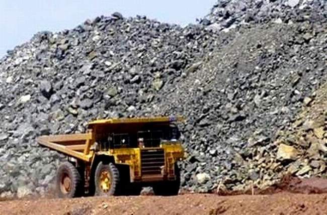Mines: the Algerian president gives instructions to the government to start exploiting two large iron and zinc fields