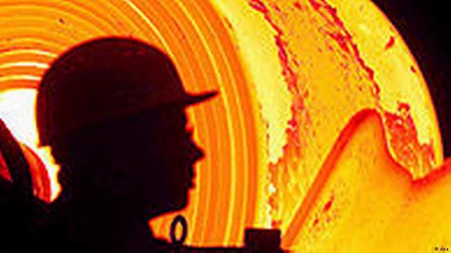 World crude steel production declined in December