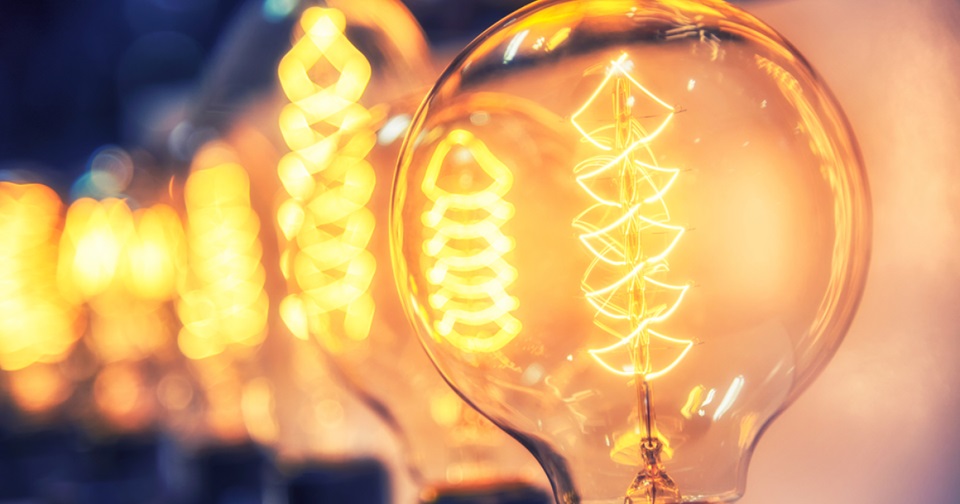 الصناعة البريطانية تدعو إلى خفض أسعار الكهرباء