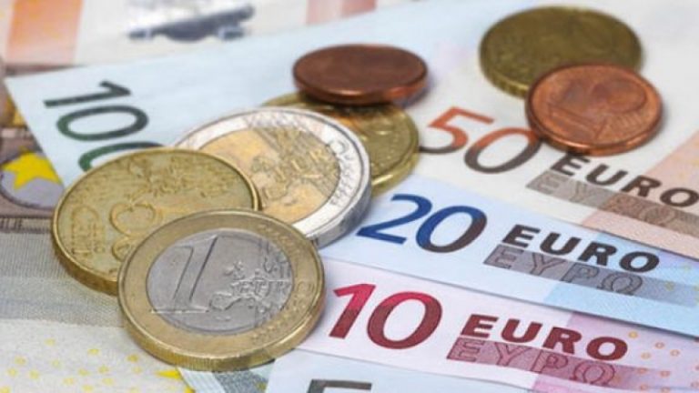 Euro zone economy on track for double-dip recession