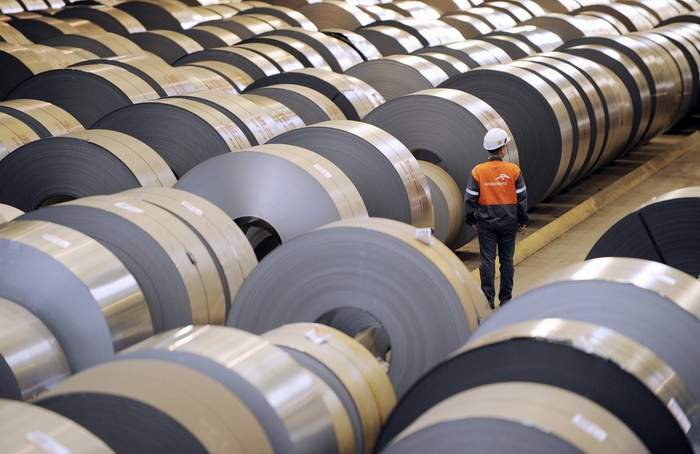 UAE to impost protective customs on steel imports