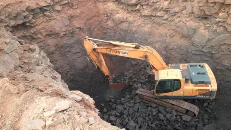 Algeria: Extracting 1000 tons of iron ore from the Gara Jbeilat mine
