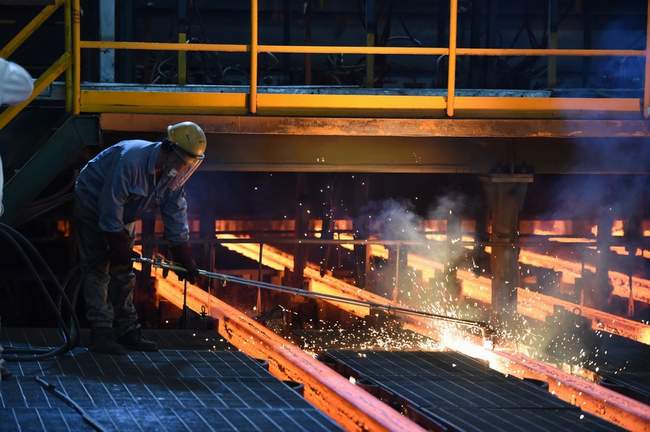 China steel output rebounds after four-month decline