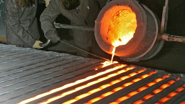 Japan's crude steel production is down 16.2% in 2020