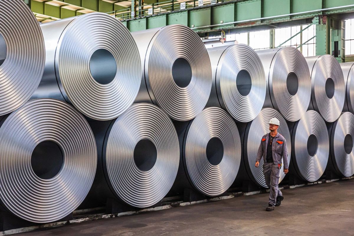 تراجع صادرات اليابان من الصلب بنسبة 3.8% خلال يناير–نوفمبر 2025