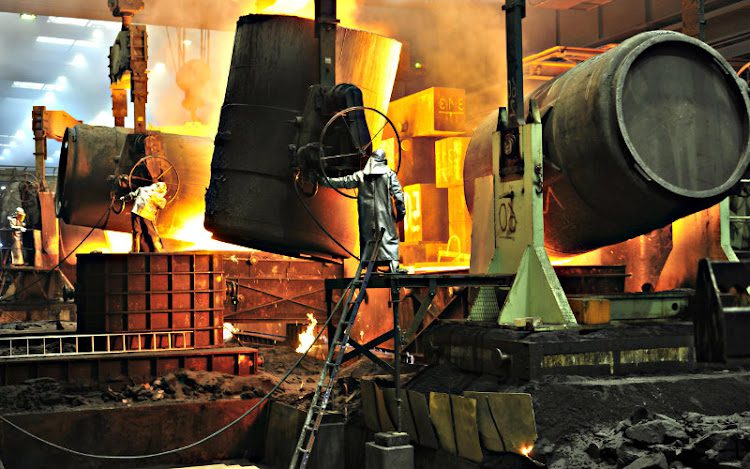 World crude steel production decreased by 3.8 % in May 2025