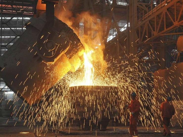 World crude steel production decreased by -10.6% in October 2021