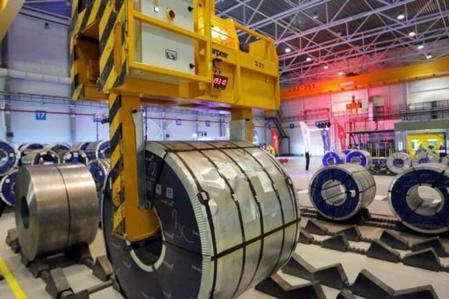 China's steel consumption falls in Q1