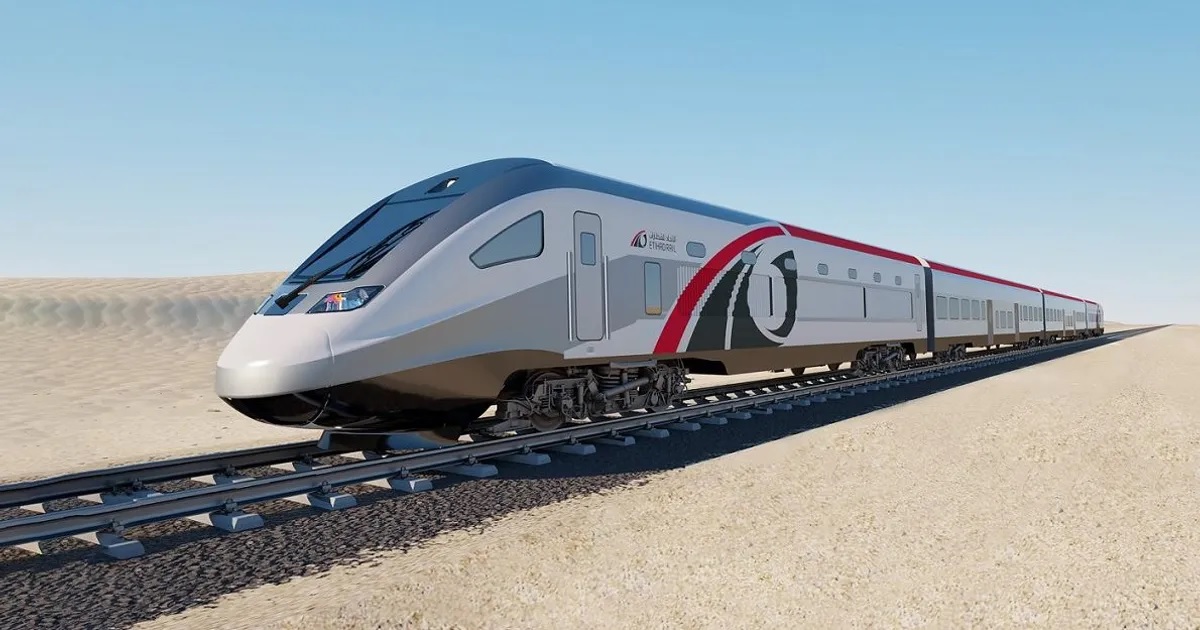 Signing an agreement to implement the Emirati-Omani railway network project